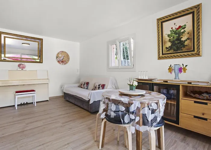 Coin De Paradis Peguiere Apartment Saint-Raphaël