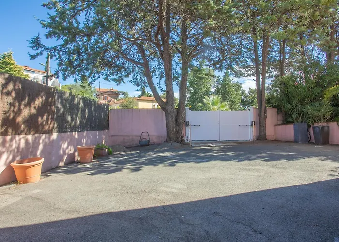 Coin De Paradis Peguiere 아파트