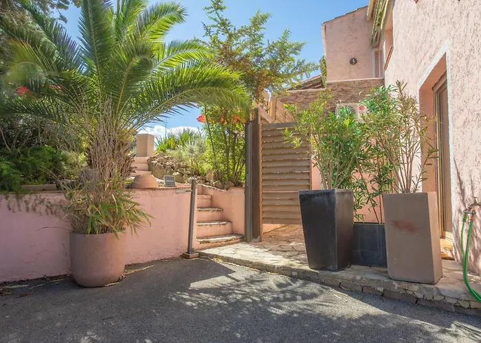 Coin De Paradis Peguiere 아파트