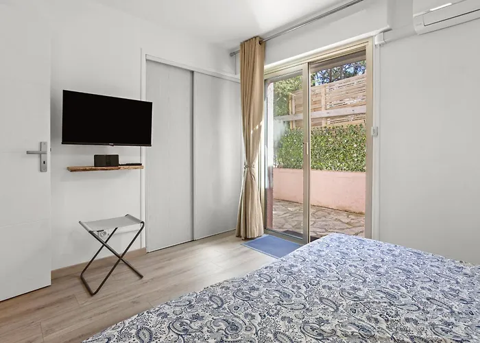 Coin De Paradis Peguiere Apartment Saint-Raphaël